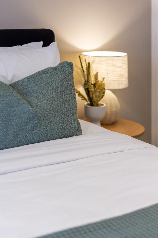 In The Heart Of It All: 2 Bed Cbd Townhouse Κράισττσερτς Εξωτερικό φωτογραφία